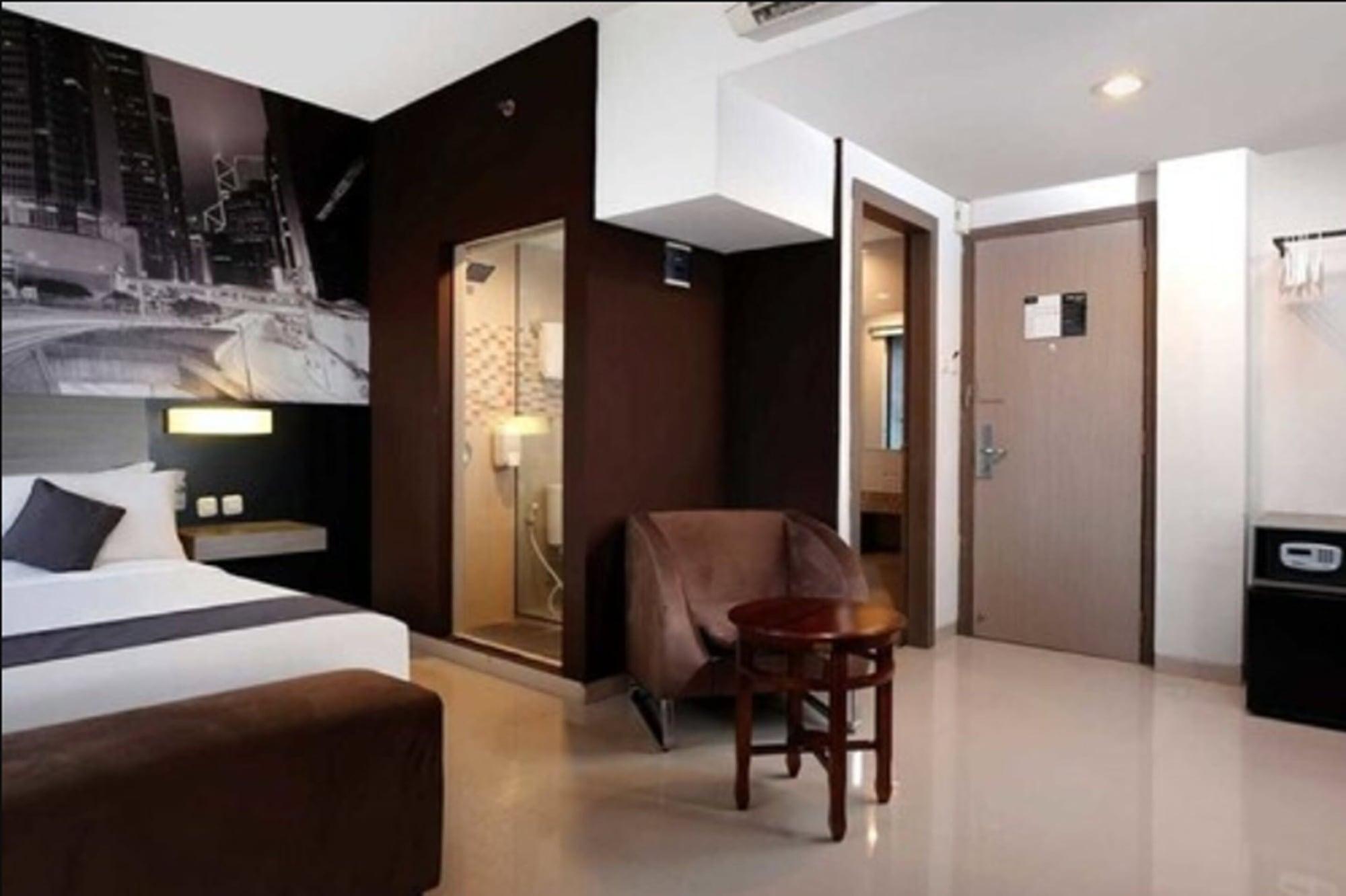 โรงแรมนีโอ จันดิ ซิมปังลิมา - เซมารัง บาย แอสตัน เซอมารัง ภายนอก รูปภาพ