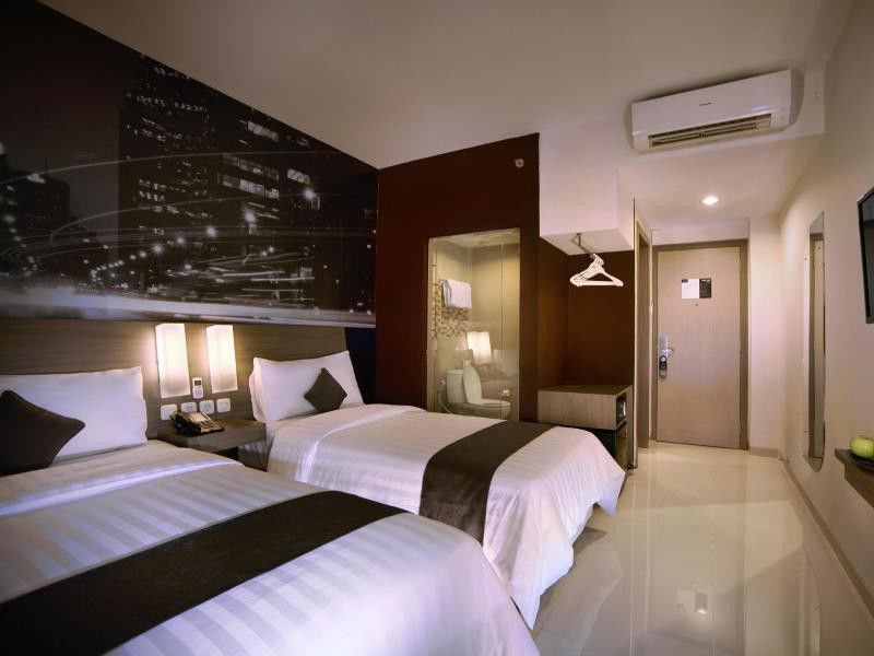 โรงแรมนีโอ จันดิ ซิมปังลิมา - เซมารัง บาย แอสตัน เซอมารัง ภายนอก รูปภาพ