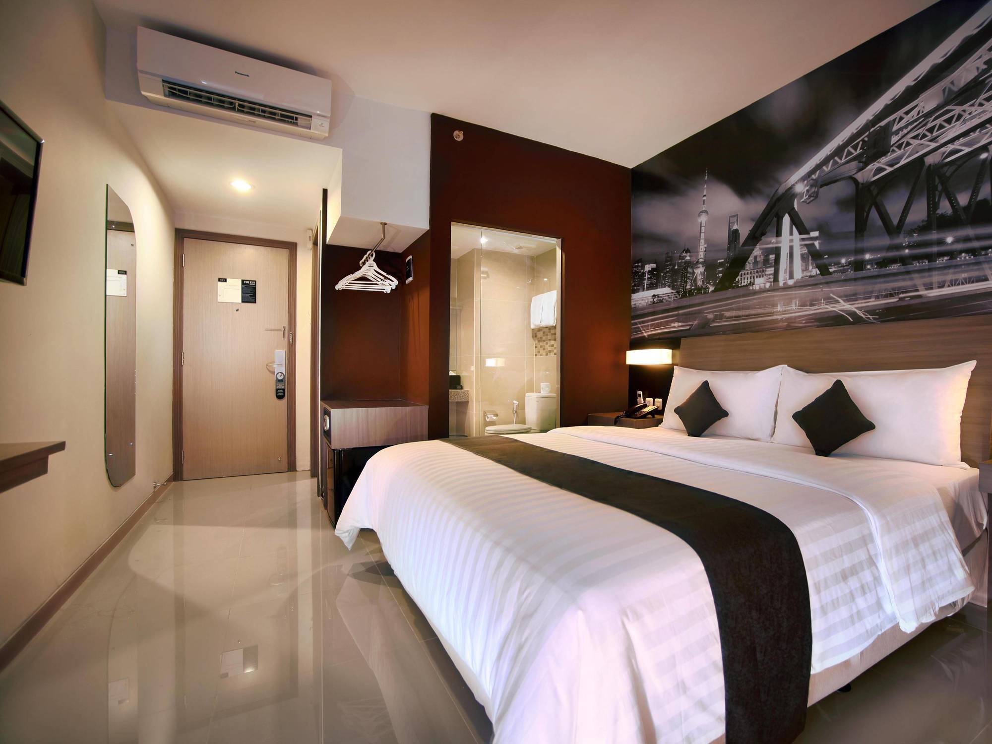 โรงแรมนีโอ จันดิ ซิมปังลิมา - เซมารัง บาย แอสตัน เซอมารัง ภายนอก รูปภาพ