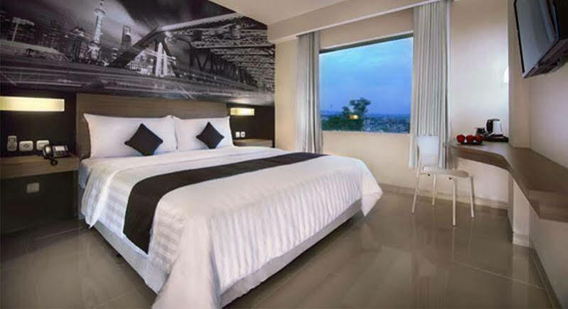 โรงแรมนีโอ จันดิ ซิมปังลิมา - เซมารัง บาย แอสตัน เซอมารัง ภายนอก รูปภาพ